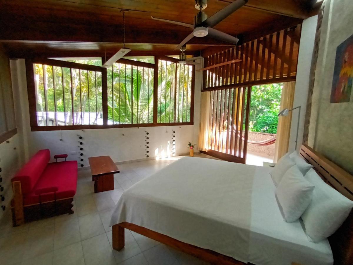 Omega Tours Eco-Jungle Lodge La Ceiba Exterior photo