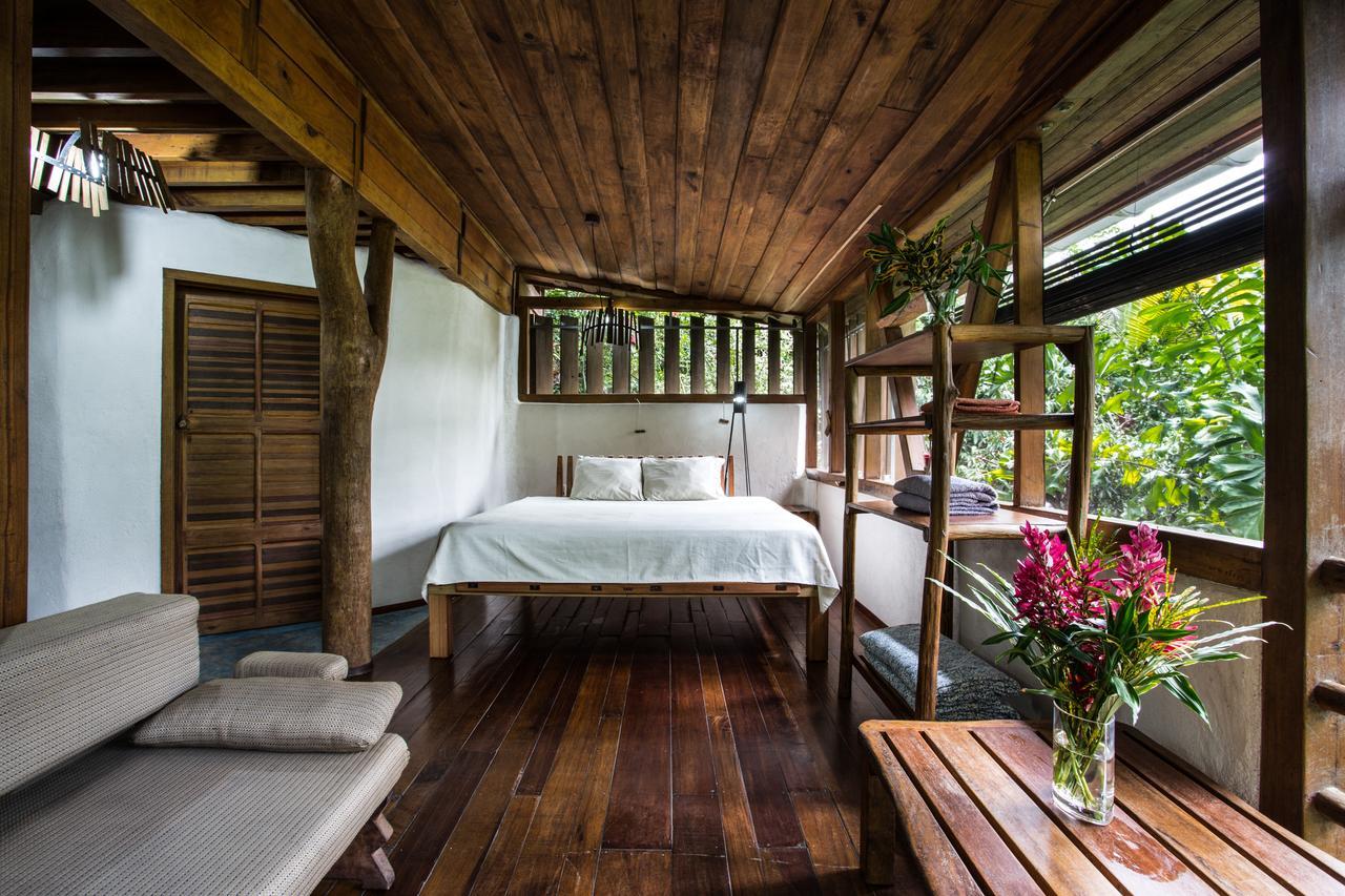Omega Tours Eco-Jungle Lodge La Ceiba Exterior photo