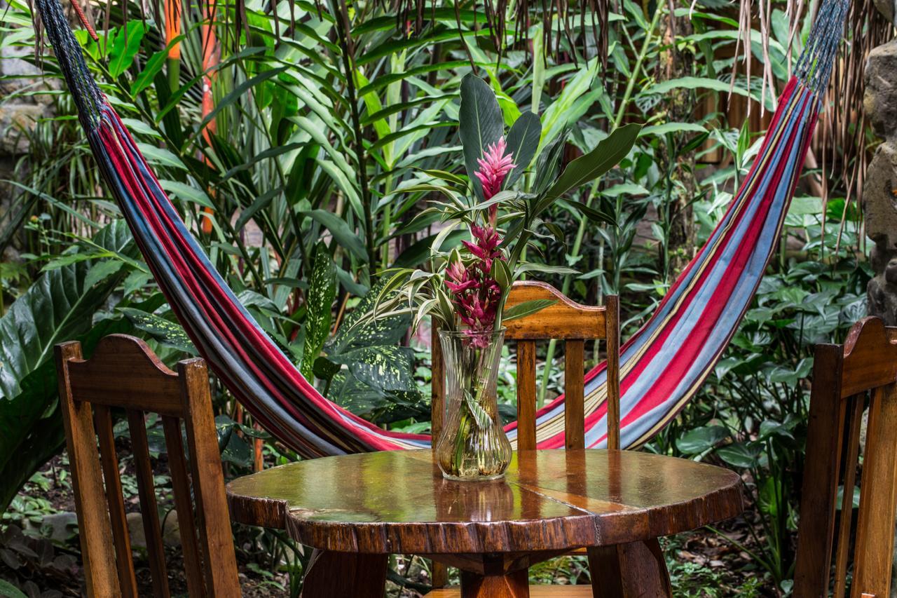 Omega Tours Eco-Jungle Lodge La Ceiba Exterior photo