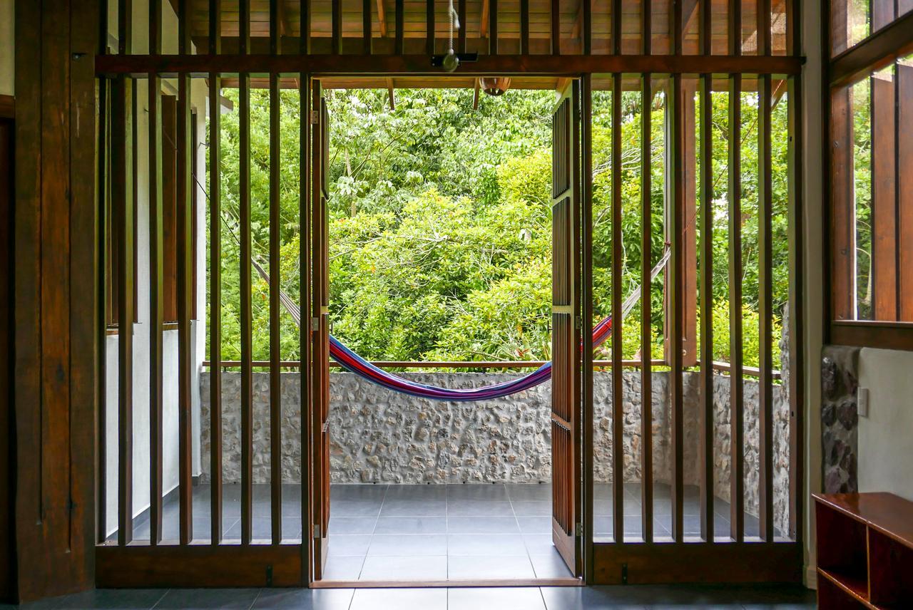 Omega Tours Eco-Jungle Lodge La Ceiba Exterior photo