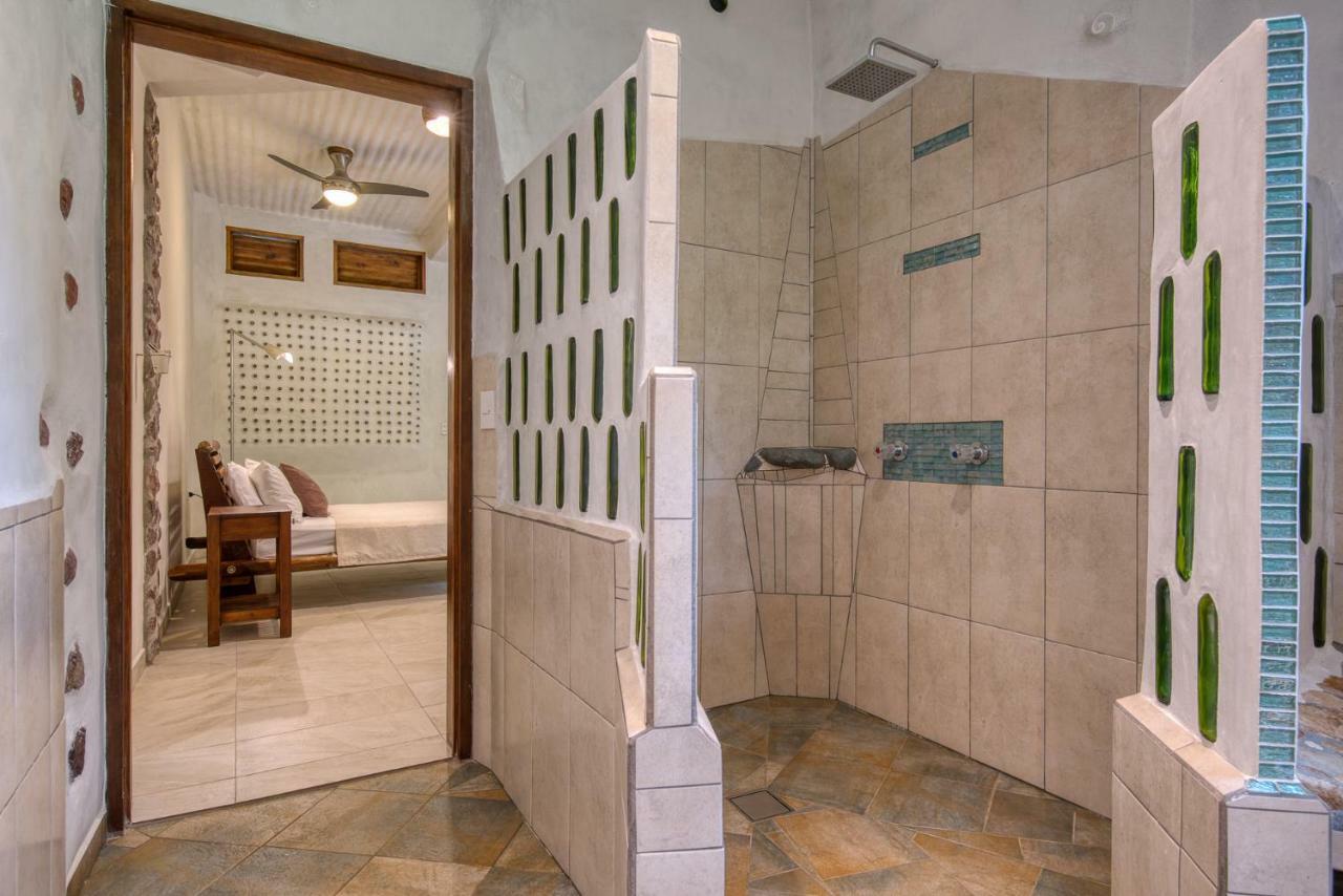 Omega Tours Eco-Jungle Lodge La Ceiba Exterior photo