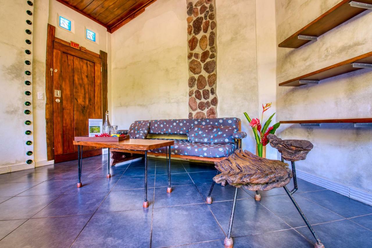 Omega Tours Eco-Jungle Lodge La Ceiba Exterior photo